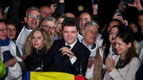 Qui est Nicusor Dan, le nouveau visage pro-européen de la Roumanie ?