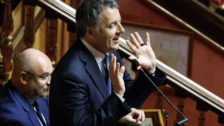 I sospetti di Fratelli d'Italia su Renzi. Iv: "Nessuno gli ha dato notizie riservate"