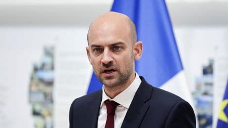Étudiante accusée de propos antisémites : les évacuations de Gazaouis en France gelées pendant l’enquête