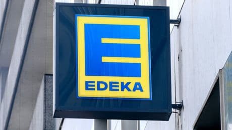 Wegen eines einzigen Buchstabens: Edeka streitet jetzt mit großem Reise-Unternehmen