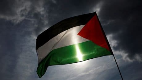 Polémique autour du drapeau palestinien sur les mairies : la proposition d’Olivier Faure embrase le débat politique