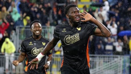 Venezia, Fiorentina'yı 2 golle geçti