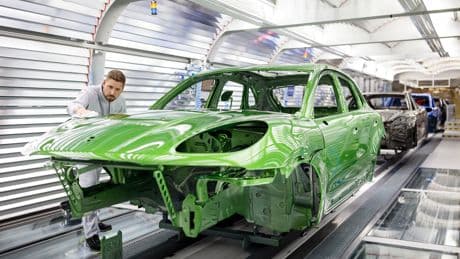 Schichtkürzungen und Abbau von Arbeitsplätzen: Porsche räumt in wichtigem Werk auf