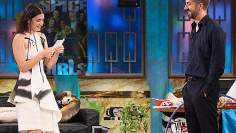 Izaro sorprende a Broncano con regalos muy vascos y una lista de las cosas que tienen ambos en común