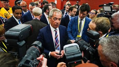 Kommunalwahl in England: Aufwind für Farage: Britisches Zwei-Parteien-System bröckelt