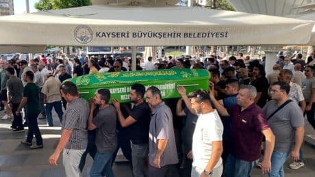Katledilen Neşe Karakaya'nın cenazesi toprağa verildi