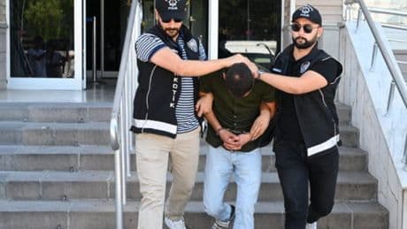 Kamu hastanesinde usulsüz yeşil reçeteli ilaç yazdı! Personel tutuklandı
