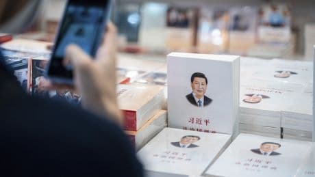 El best seller de Xi Jinping, el manual de resistencia del presidente que vivió siete años en una cueva