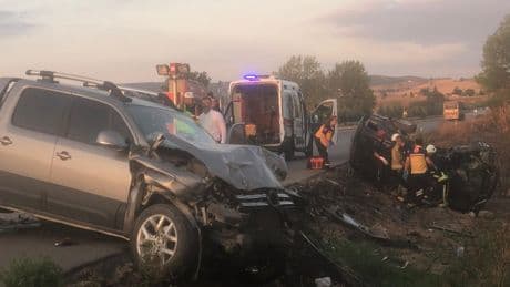 Bursa'da korkunç kaza! Eski belediye başkanı hayatını kaybetti, 2 kişi yaralandı
