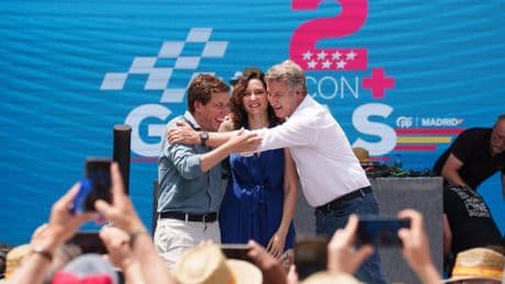 El PP vuelve a agitar el bulo del fraude en el voto por correo y el PSOE compara a Feijóo con Alvise