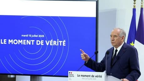 Perçue comme "un pays qui n'arrive pas à faire de réformes", la France affiche la 3ème plus importante dette publique de l'Europe