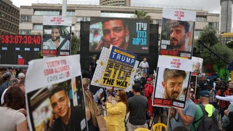 Hamás libera a su único rehén estadounidense vivo