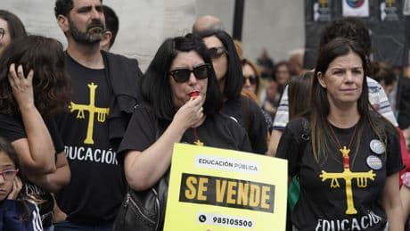 Barbón trata de frenar en Asturias el mayor conflicto educativo de su historia: 88 directores presentan su dimisión