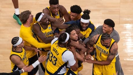 Los Pacers ganan a los Knicks en la prórroga tras una remontada milagrosa en la final del Este