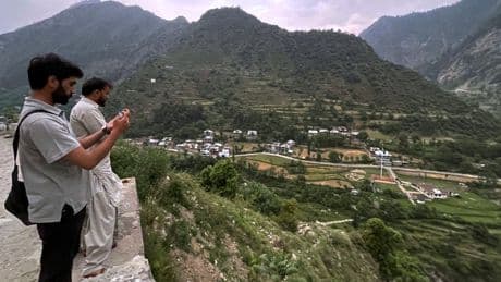 Threat of war with India leaves a Pakistani tourist spot deserted