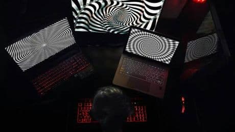 Maestri di inganno: l’arte russa delle fake news