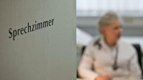 Praxisgebühr: Hausärzte nennen „Kontaktgebühr“ unsozial und potentiell gefährlich