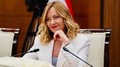 Meloni ottimista sui dazi. E nega frizioni con Parigi: "Solo panna montata..."