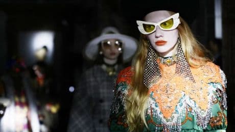Entre luxe discret et luxe ostentatoire, l'industrie de la mode cherche encore sa voie en 2025