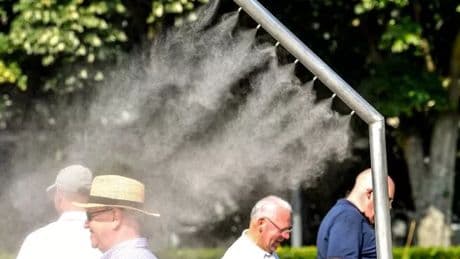 Brits urged to splash water on clothes this week for crucial reason