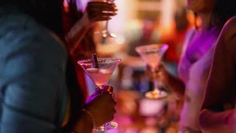 Foreign Office issues symptoms alert to Brits who drink alcohol on holiday