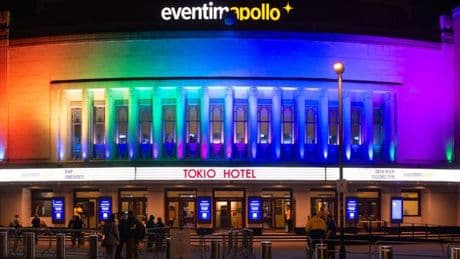 Huge comedian set for UK return after 10 years and teases 'truths'