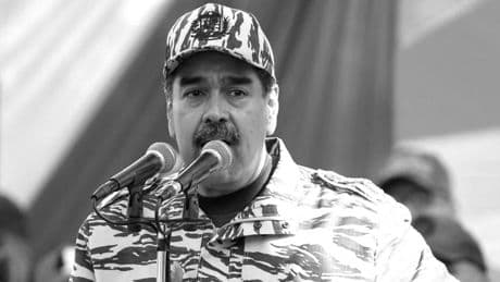 Maduro es un tirano peor que Noriega, pero hay que hacerle caer con sanciones