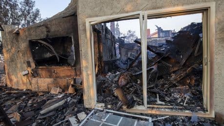 Flaw in Edison's equipment in Sylmar sparked two major wildfires in last six years, lawyers say