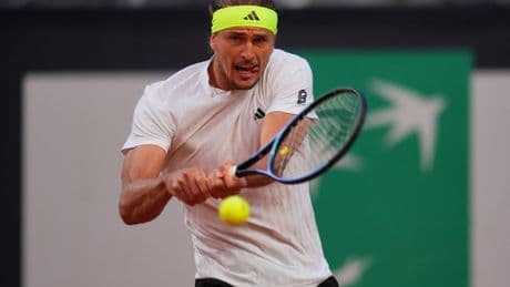 EN DIRECT - Fils-Zverev : un Arthur Fils à réaction dans ce premier set