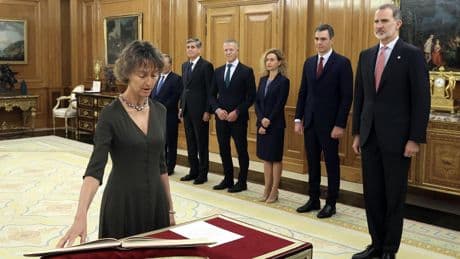 Laura Díez, la exdirectora general de Bolaños colocada en el TC, será la ponente del recurso de Puigdemont