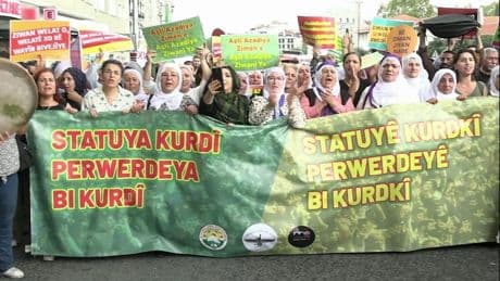 DEM Parti'den ana dilde eğitim için yürüyüş