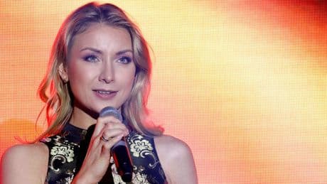 Anna-Carina Woitschack bricht bei Auftritt in Tränen aus