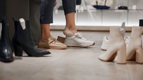 Etliche Filialen bereits geschlossen: Schuh-Riese kämpft mit Folgen der Insolvenz