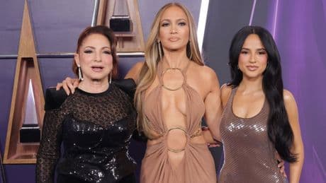 Musikpreis-Verleihung: American Music Awards: JLo nutzt ihre Bühne