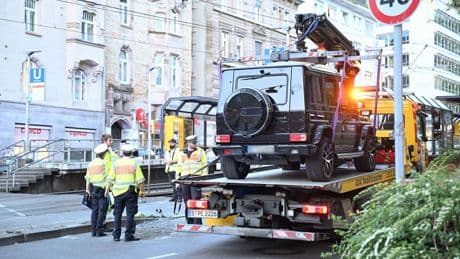 Tödlicher Unfall: Nach Unfall in Stuttgart: Verletzte außer Lebensgefahr