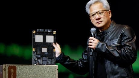 Le PDG de Nvidia qualifie d'«échec» les restrictions américaines à l'exportation de puces