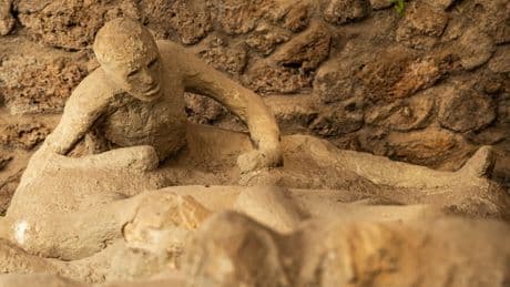 Pompeii bombshell reveals Romans moved BACK to ruined city after it was destroyed as stunning evidence of life found