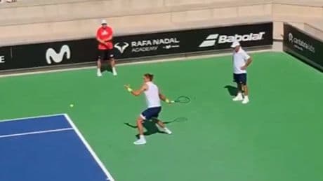 Zverev alarga los entrenamientos con Toni y Rafa Nadal en la academia y elige de &#039;sparring&#039; a una gran promesa española