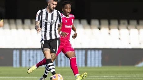 El Cartagena vence al Tenerife en el duelo de descendidos
