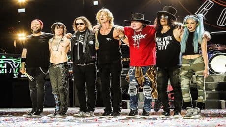Dünyaca ünlü rock grubu Guns N' Roses İstanbul'da! Grubun solisti Axl Rose ise hemen Türk yemekleri sipariş etti