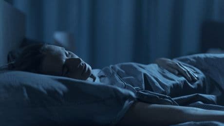 Geceleri yapılan 4 yaygın hata: Sessizce vücuda zarar veriyor