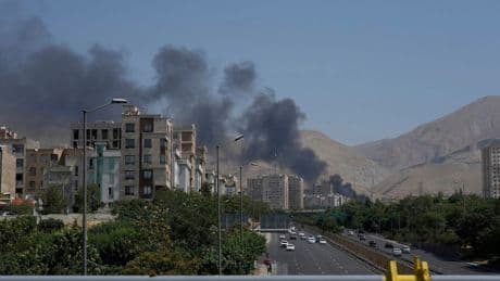 Krieg in Nahost: Neue Angriffe in Teheran – Bewohner sollen einen Teil der Stadt verlassen