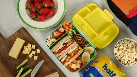 ¿Compensar las comidas después de las vacaciones? Puede ser un error y esta psicóloga te lo explica
