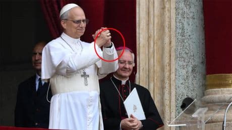 Así es el smartwatch que usa el papa León XIV: una &#039;joya&#039; de más de 200 euros que cuida su salud