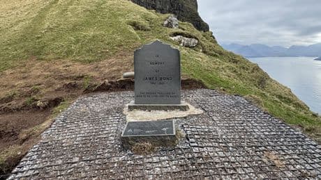 Mitten im Atlantik - Hier ist das Grab von James Bond