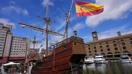 AP PHOTOS: Replica of ship sailed by Christopher Columbus in 1492 docks in London