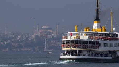 İstanbul’da deniz ulaşımına hava muhalefeti engeli