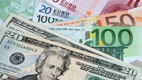 "Ça accentue le phénomène de désindustrialisation": la flambée de 13% de l'euro face au dollar est une énième mauvaise nouvelle pour les entreprises françaises