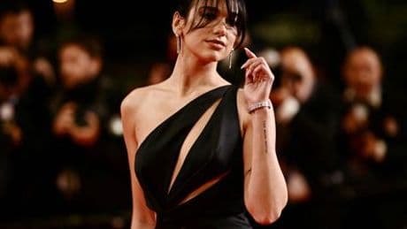 Dua Lipa: Kosovarische Staatsbürgerschaft vervollständigt ihre »Dualität«