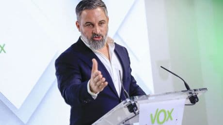 Abascal arremete contra Sánchez: "Tú eres el pirómano y solamente dejas atrás tierra quemada"